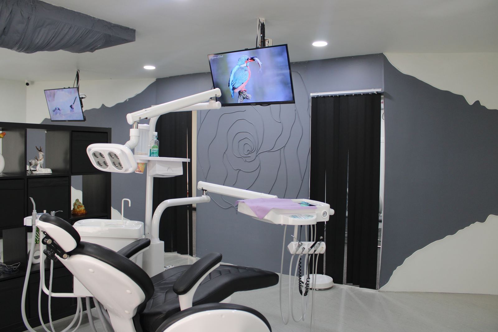 Treatment room at GIA Clinics Gurunanak Colony